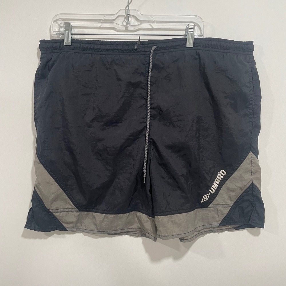Umbro Mens Vintage Nylon Soccer Shorts Black Grey Mesh Lined 74640 Medium